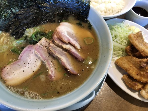 「藤崎家チャーシュー麺&豚からセット」@らあめん花月嵐 多摩センター店の写真