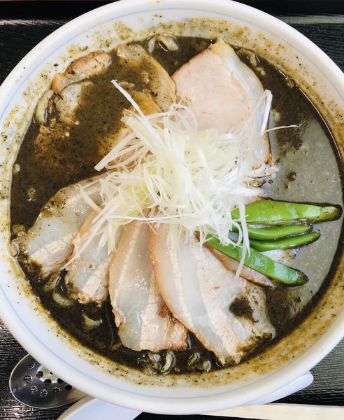 「黒胡麻チャーシュー担々麺 1000円」@天山の写真
