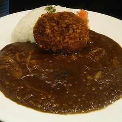 メンチカツカレー 790円