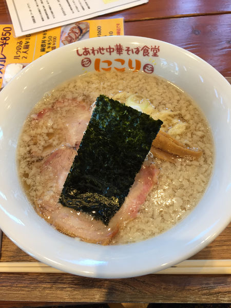 「背脂中華そば」@しあわせ中華そば食堂 にこりの写真