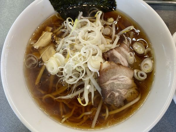 「醤油ラーメン 800円　チャーハンセット 950円」@盛運亭の写真