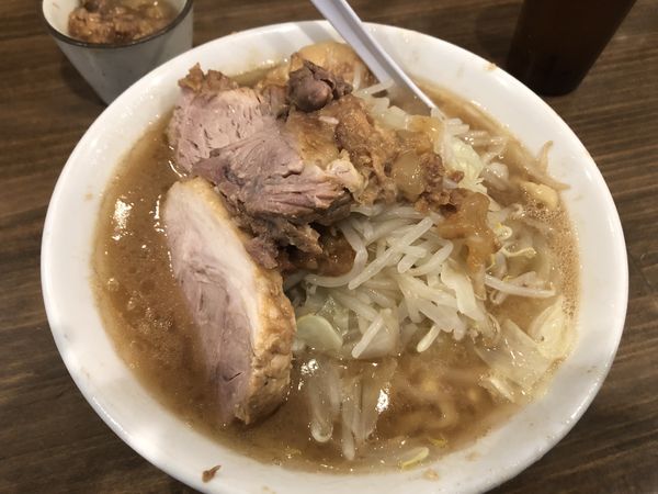 「ラーメン小」@男気らーめん アカギの写真
