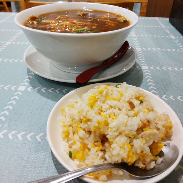 「サンラータン麺セット（￥950）」@美膳坊の写真