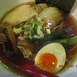 特製醬油ラーメン 830円