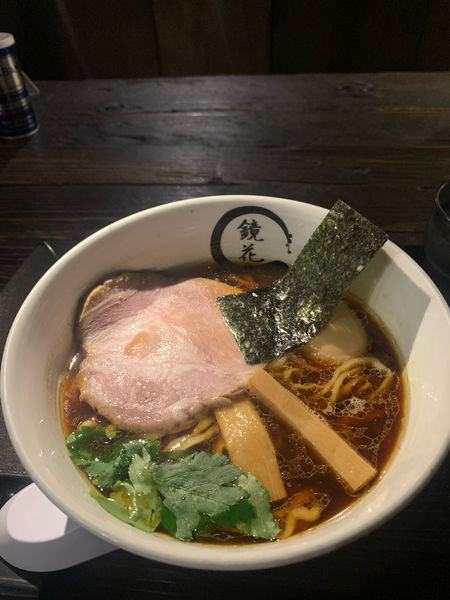 「味玉醤油ラーメン」@らーめん愉悦処 鏡花の写真