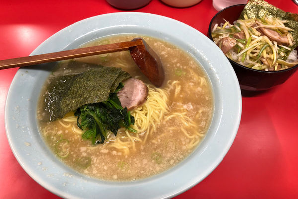 「ラーメン500円+ネギ丼300円」@ラーメンショップ 相模原店の写真