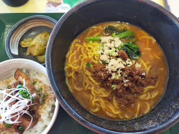 「担々麺とミニチャーシュー丼」@東我孫子カントリークラブの写真