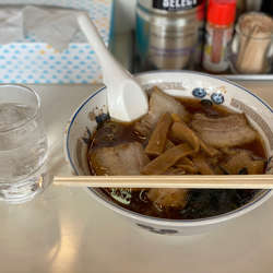 辛口手打ちラーメン
