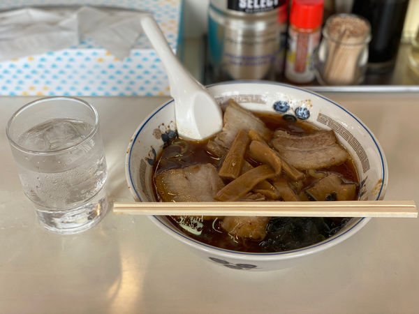 「辛口手打ちラーメン」@鈴福の写真