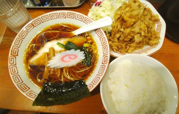 「こだわり生姜焼きと生姜醤油らーめん（ハーフ）＋肉増し」@Heart Restaurant 安ざわ家 練馬店の写真