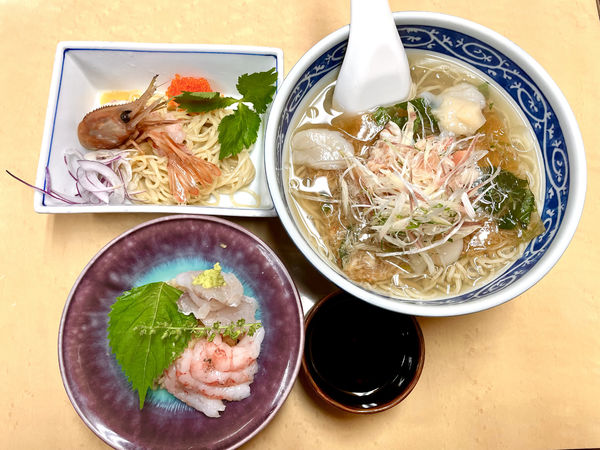 「【７周年限定】うみのそば ～ 感謝 ～ ￥1000」@中華そば よしかわの写真