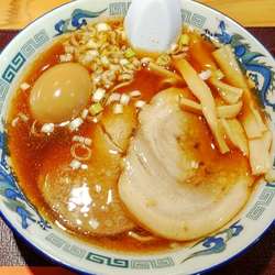 青葉らぁめん（醤油　中盛り）