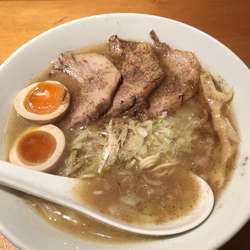 濃厚豚骨にぼしらーめん