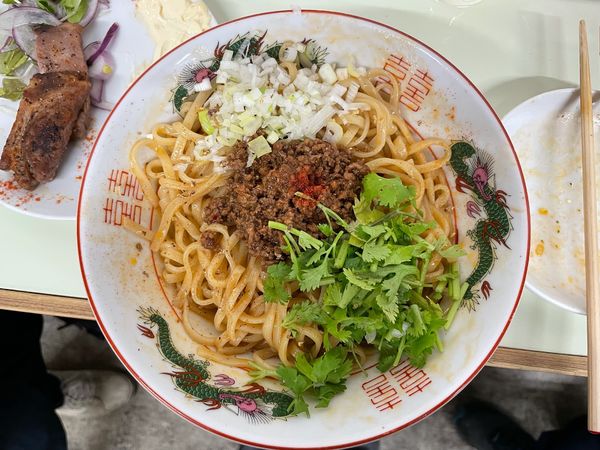 「汁なし坦々麺」@スタンドそのだ 裏天王寺店の写真