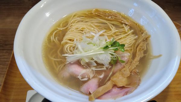 「塩と貝ラーメン」@ラーメン 健やかの写真