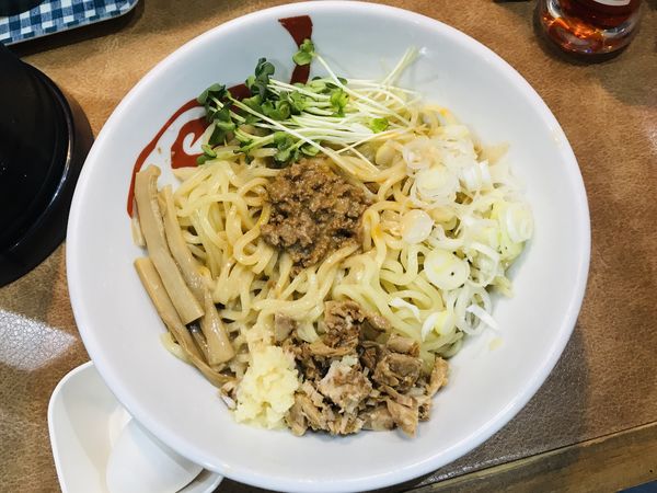 「汁なし坦々麺 大 ニンニク＋追い飯200g」@麺 まぜたんの写真