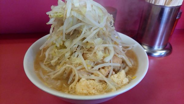 「小ラーメン豚入り(900円)ニンニクアブラ」@ラーメン二郎 ひばりヶ丘駅前店の写真