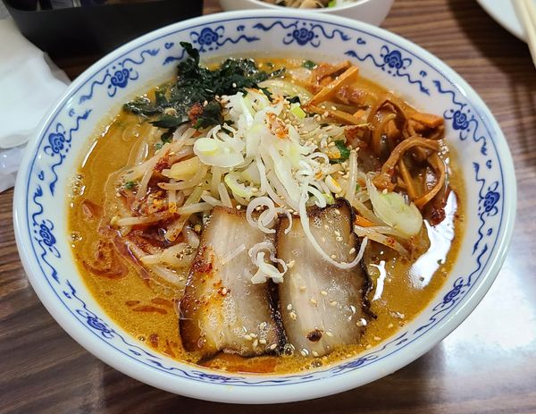 「とくせいラーメン（辛ごまみそ）850円」@らーめん たじま屋の写真
