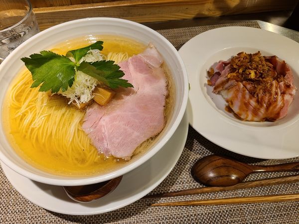 「塩そば特と肉丼」@成城青果の写真