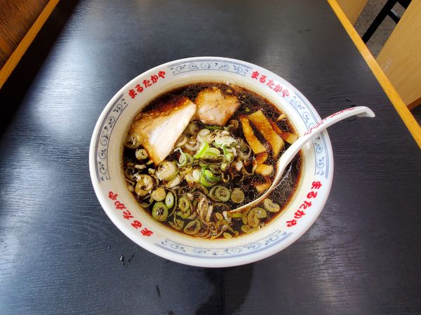 「ブラックラーメン」@まるたかや 魚津店の写真