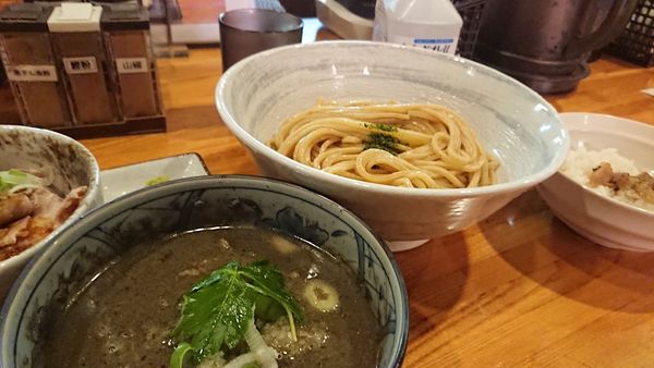 「【限定】鯵と平子のメガ煮干しつけそば」@麺屋 ひな多の写真
