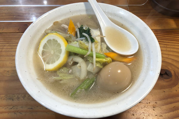 「塩タンメン850円+味玉100円」@自家製多加水極太麺 ISAMIの写真