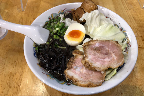 「育元ラーメン980円+替玉150円」@熊本らーめん 育元の写真