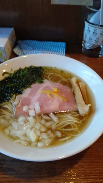 「白煮干中華そば」@麺屋らんまるの写真