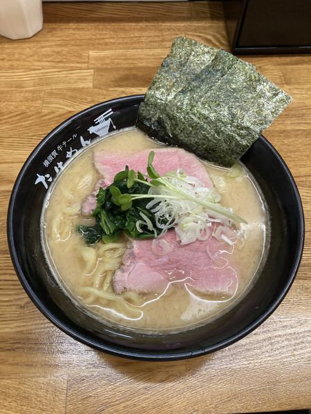 「牛テールラーメン　醤油　850円」@たけめんの写真