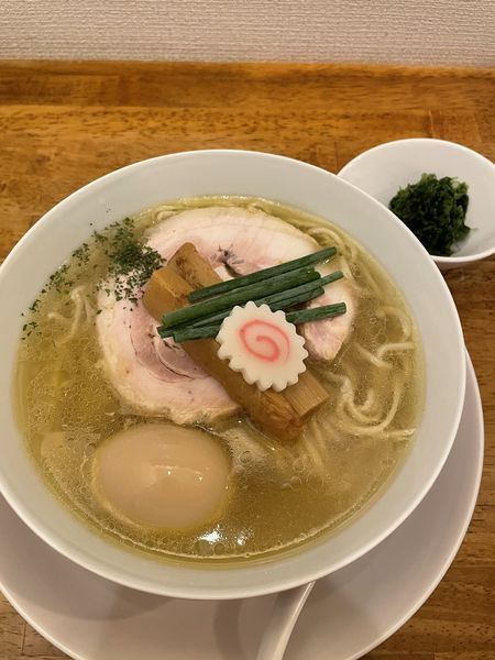 「味玉ラーメン塩　生海苔トッピング」@味六屋の写真