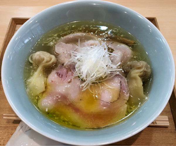 「わんたん入りしおらぁ麺」@飯田商店 湯河原本店の写真