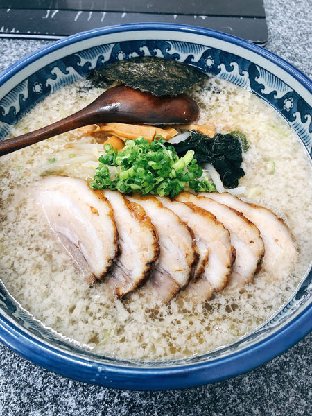 「塩チャーシュー麺」@東京こだわり麺屋 らーめん殿の写真