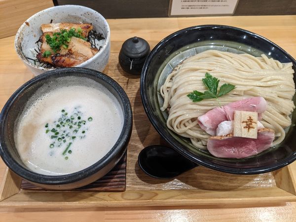 「魚介つけ麺　950円+大盛り110円+チャーシュー丼250円」@麺家 幸先坂の写真
