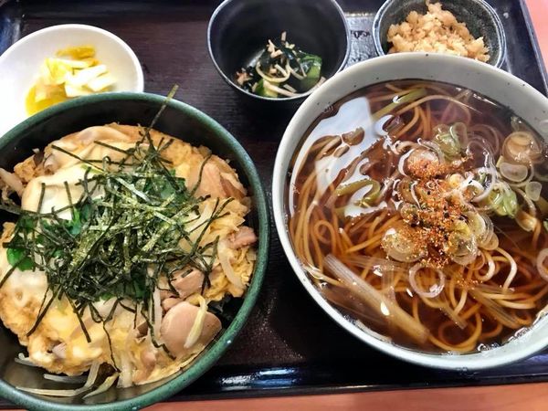 「親子丼セット」@そば・居食屋 湊上むらの写真