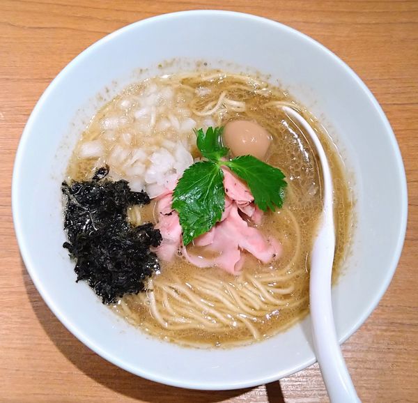 「烏賊煮干しそば【木曜限定】＋替玉」@煮干中華そば 鈴蘭 新宿店の写真