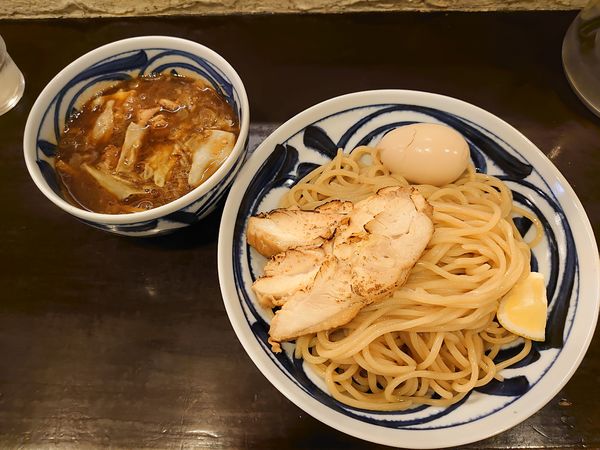 「味玉鶏チャーシューつけ麺」@づゅる麺 池田の写真