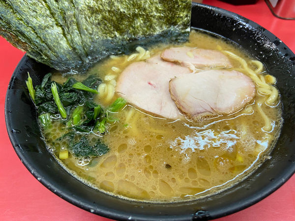 「並ラーメン＋海苔：730＋90円」@ラーメン杉田家の写真