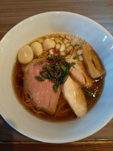 「醤油（上・うずら増し）」@中華そば 実垂穂の写真