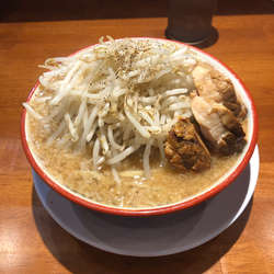 ラーメン 800円