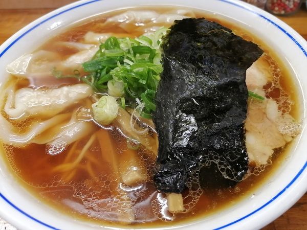 「醤油ワンタンメン(豚バラ)(950円)」@支那そば 福々亭の写真