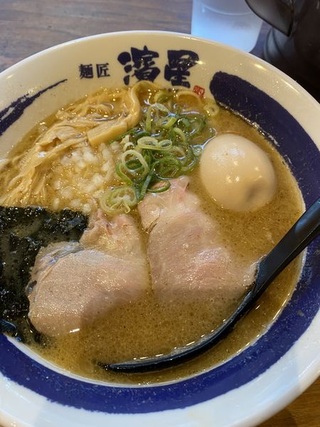 「濃厚煮干しそば＋味玉」@濃厚煮干しそば 麺匠 濱星 関内店の写真