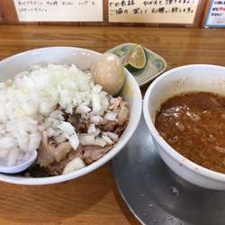 肉つけそば　辛脂　タマネギ