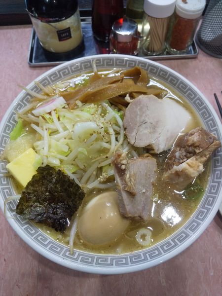 「中華そば(小)700円塩変更30円野菜120円バター50円」@所沢大勝軒の写真