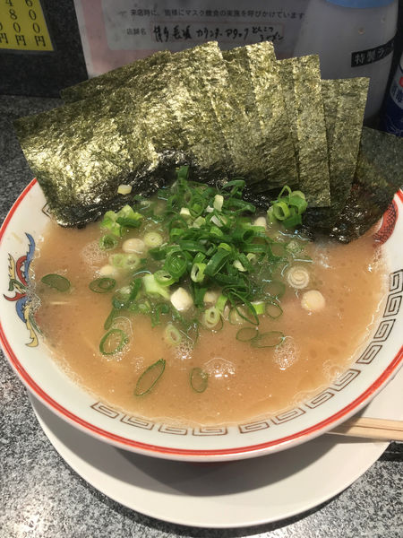 「とんこつラーメン＋海苔」@カウンターアタックの写真