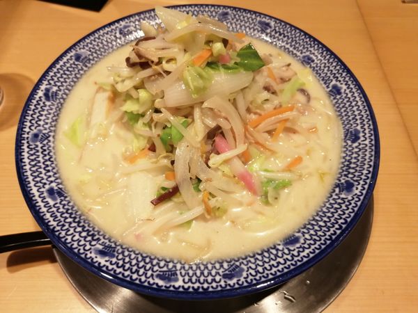 「白ちゃんぽん 中 830円」@じげもんちゃんぽん グランデュオ立川店の写真