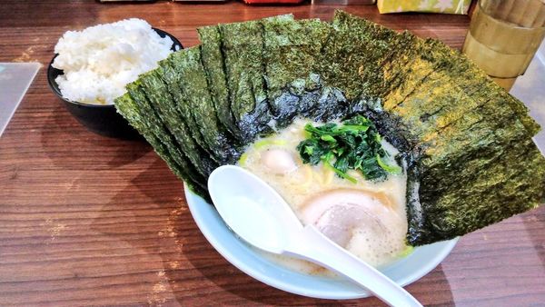 「【魂心家の日】塩ラーメン+海苔SP+ライス(サービス)」@横浜家系らーめん 魂心家 藤沢店の写真