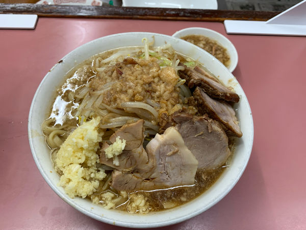 「豚ラーメン ニンニクマシ アブラマシマシ」@ラーメン荘 おもしろい方への写真