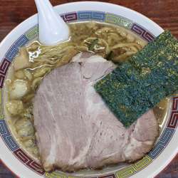 背脂煮干鰮らーめん