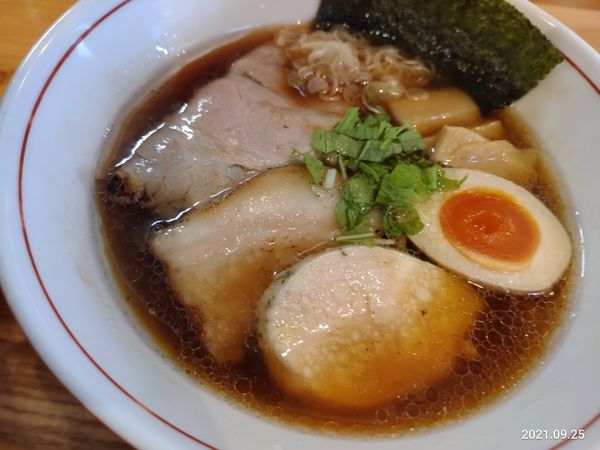 「特製醤油らぁ麺」@らぁ麺屋まるわの写真