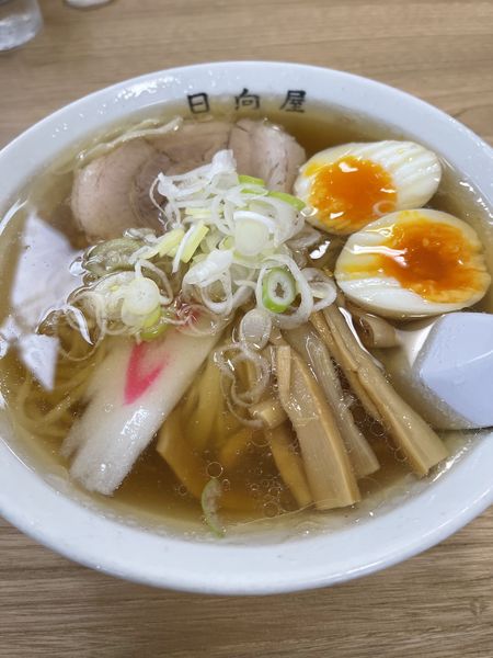 「らーめん味玉トッピング」@青竹手打ちラーメン 日向屋の写真